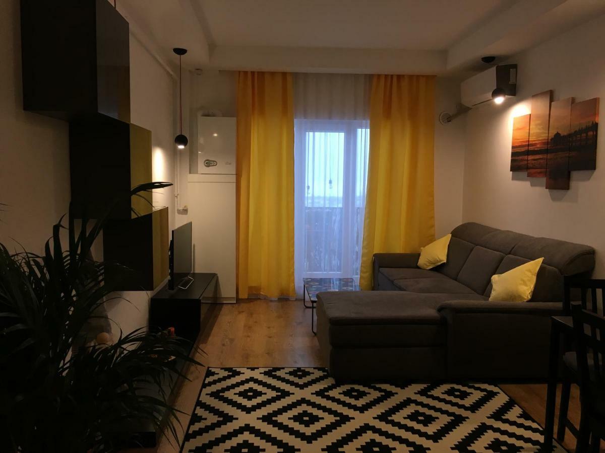Luxury Apartment With Pool In North Bucharest Cretuleasca Exterior foto